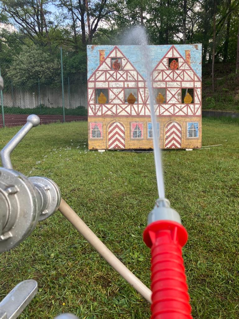 Feuerwehr zum Anfassen am Maifest der BBS