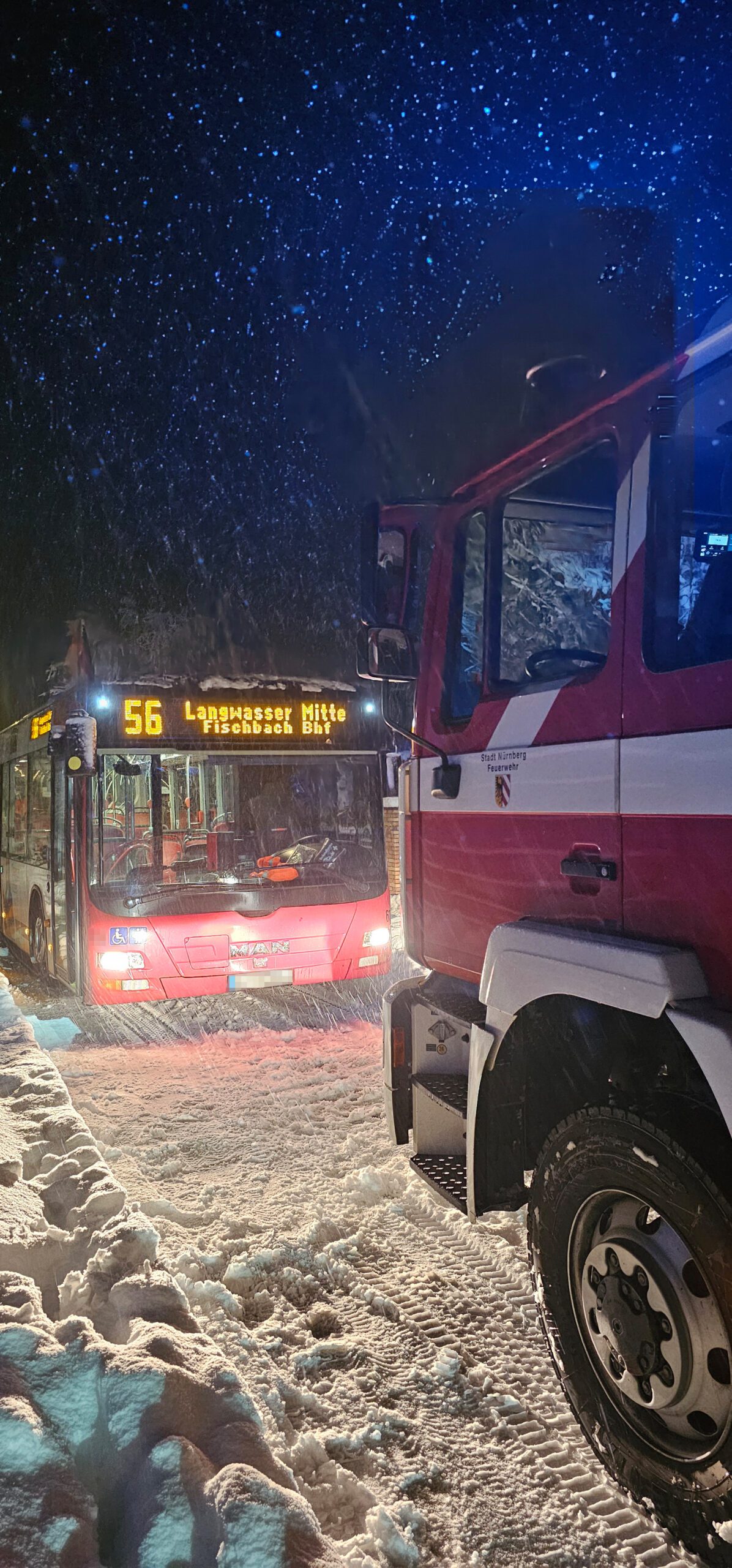 THL sonstige, Linienbus festgefahren